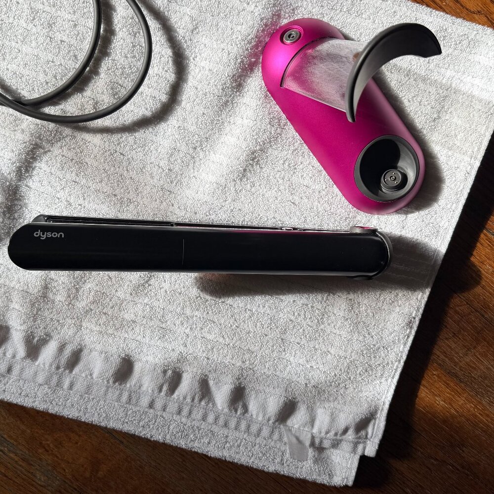 Dyson Corrale hair straightener Black Fuchsia - Like New - Picture 9 of 14